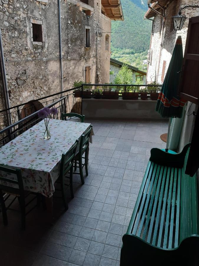 Ca' Berti Appartamento Con Terrazza Ville Del Monte Tenno Eksteriør billede