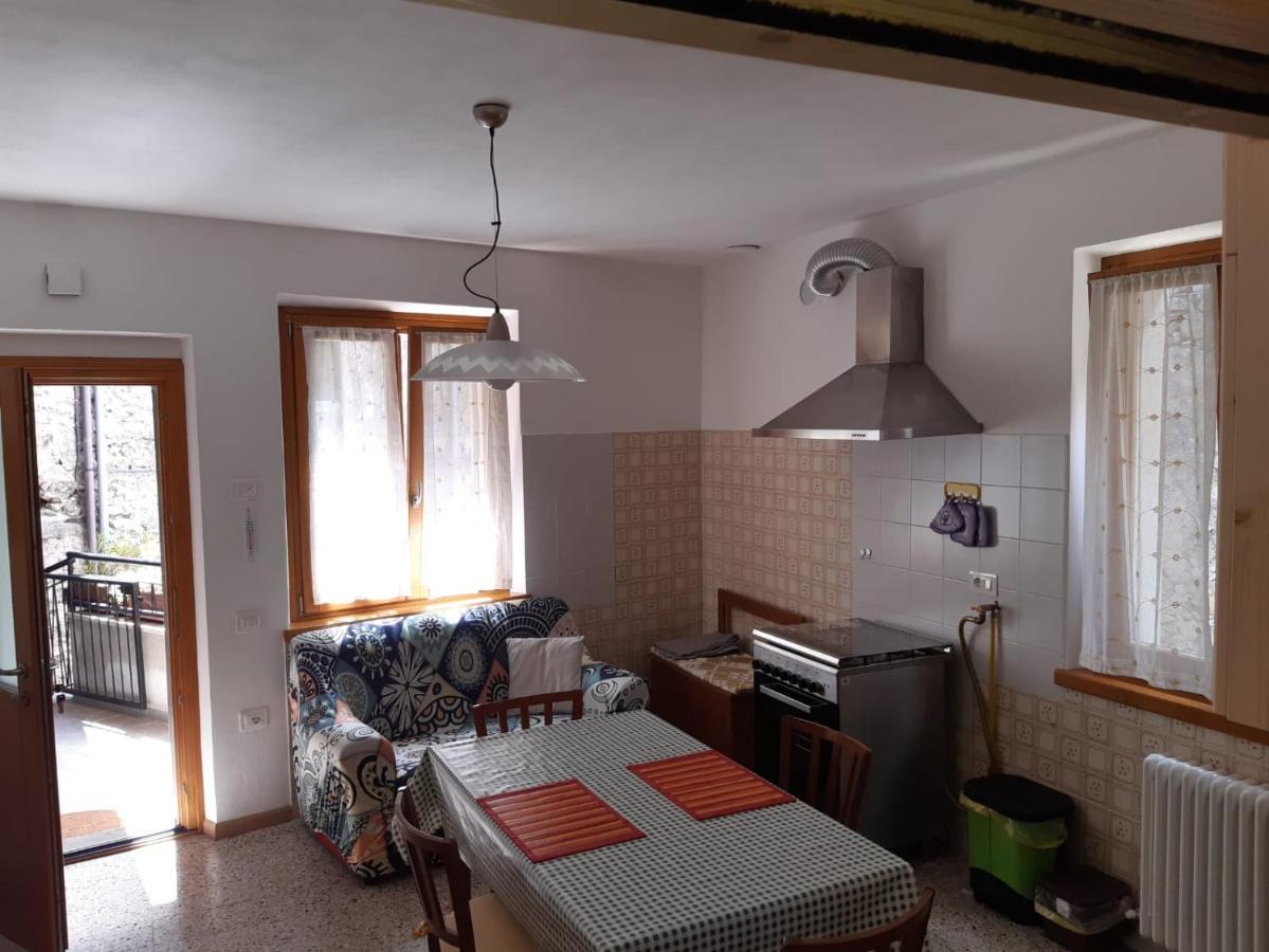 Ca' Berti Appartamento Con Terrazza Ville Del Monte Tenno Eksteriør billede